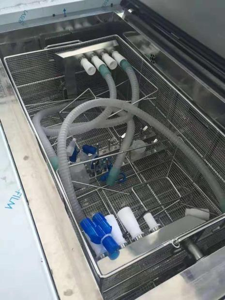 真空清洗機在(zài)呼(hū)吸機管路清洗消毒中的應用 真空清洗機在呼吸機管(guǎn)路清洗消毒中(zhōng)的應用